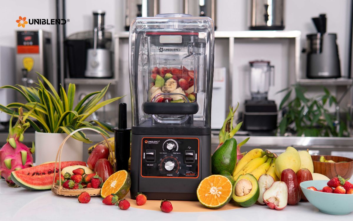 Sử dụng máy xay Uniblend cùng hộp chống ồn sẽ giúp giảm thiểu hơn 60% tiếng ồn