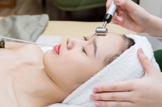 TÁC DỤNG CỦA PHƯƠNG PHÁP ĐIỆN DI VITAMIN C ĐỐI VỚI LÀN DA NHƯ THẾ NÀO