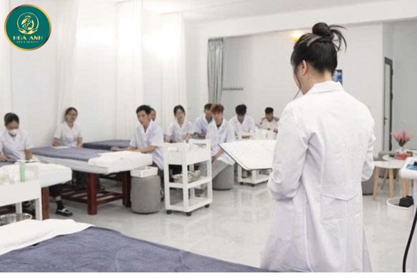 Khách hàng sợ mồ hôi nách? Bạn sắp có dịch vụ giúp họ tự tin trở lại