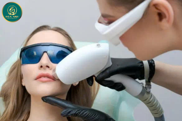 KHÓA HỌC SỬA MÀY – MÍ – MÔI BỊ HỎNG CHUYÊN NGHIỆP TẠI THẨM MỸ VIỆN HOA ANH