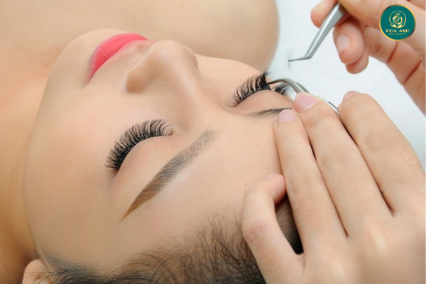 KHÓA HỌC NỐI MI : BƯỚC ĐỘT PHÁ CHO SỰ NGHIỆP LÀM ĐẸP