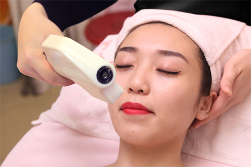 TRIỆT RIA MÉP LÀ GÌ ? TRIỆT RIA MÉP BẰNG LASER CÓ HẾT VĨNH VIỄN KHÔNG ?