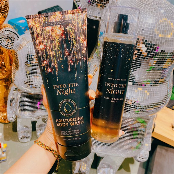 Sữa tắm Bath & Body Works Into The Night 296ml