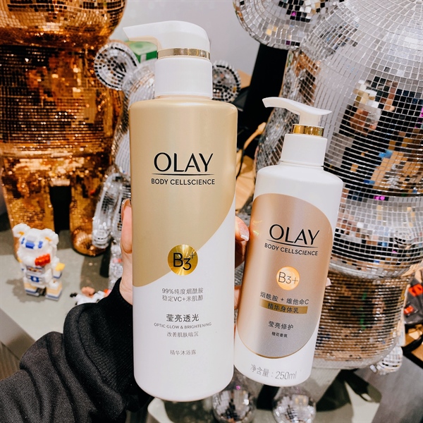 Set sữa tắm + dưỡng thể Olay