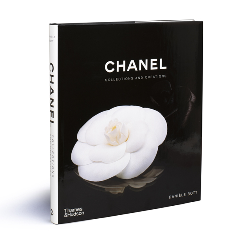 Chanel: Collections and Creations, 2007