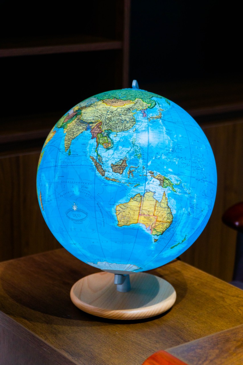 COLUMBUS DUO COUNT illuminated 30cm globe