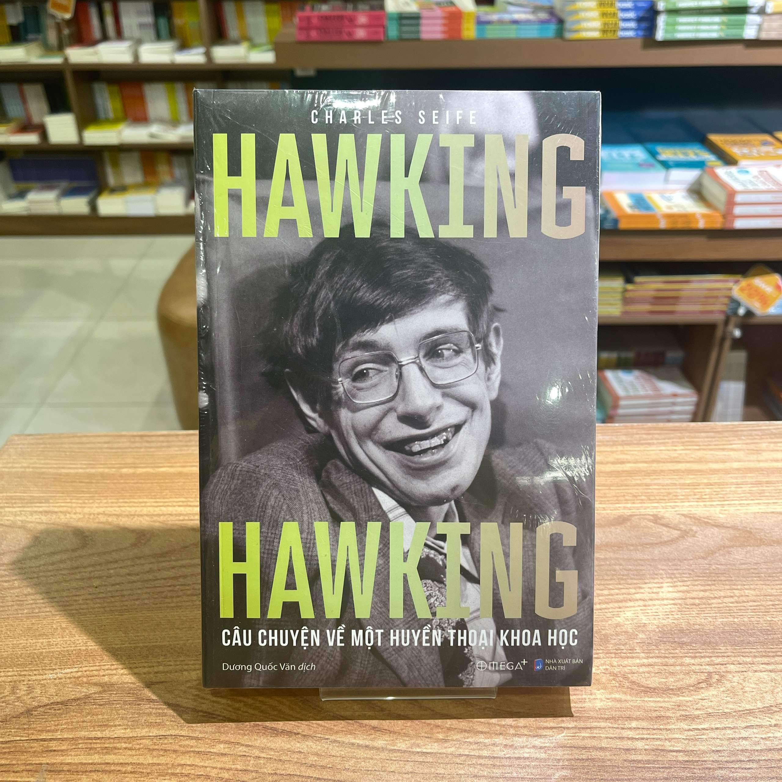 Hawking Hawking: Câu chuyện về một huyền thoại khoa học 399k