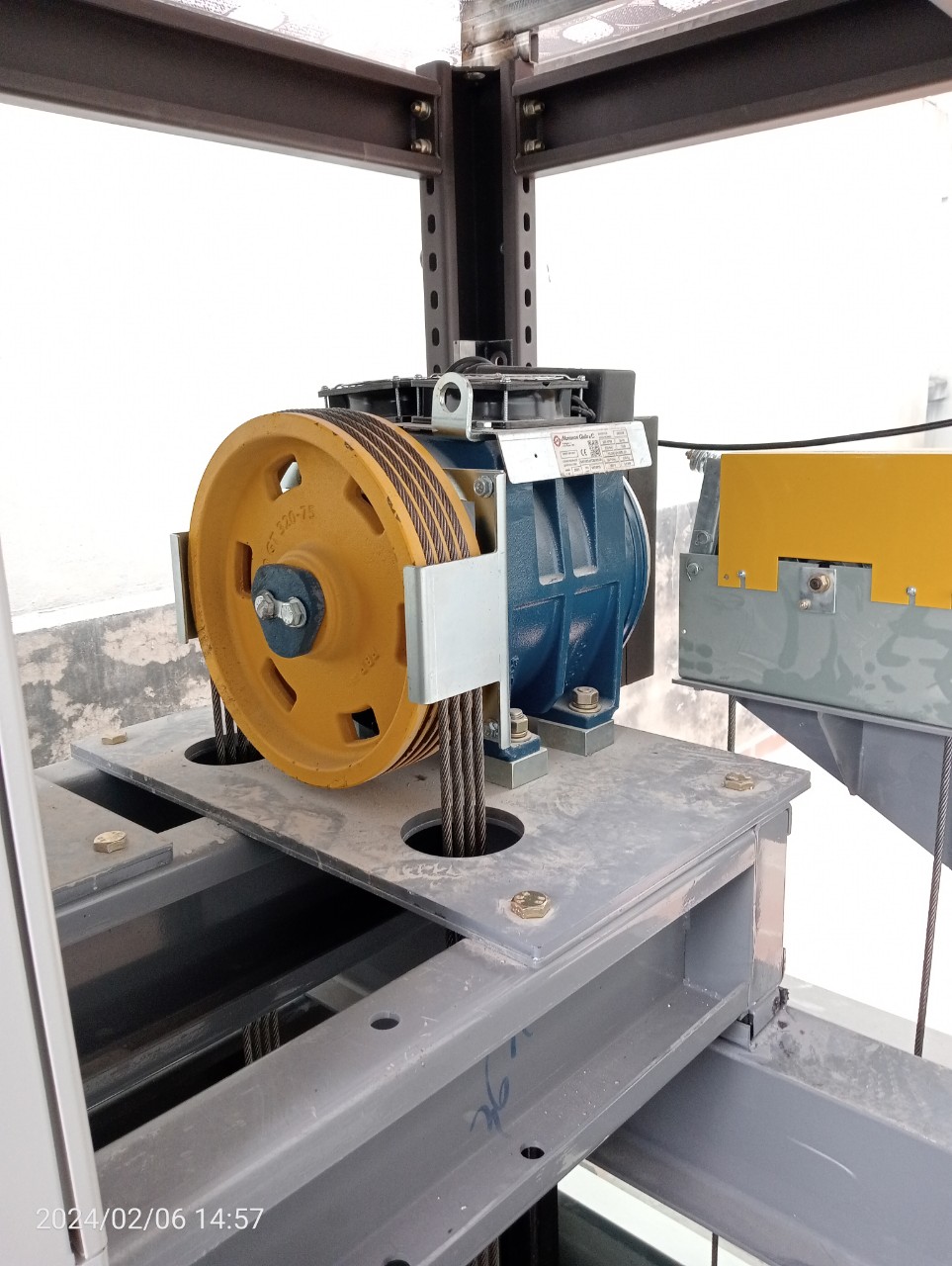 Thang máy liền kề a Hải-Geleximco khu A- Lê trọng Tấn- Hà Đông-Hà Nội