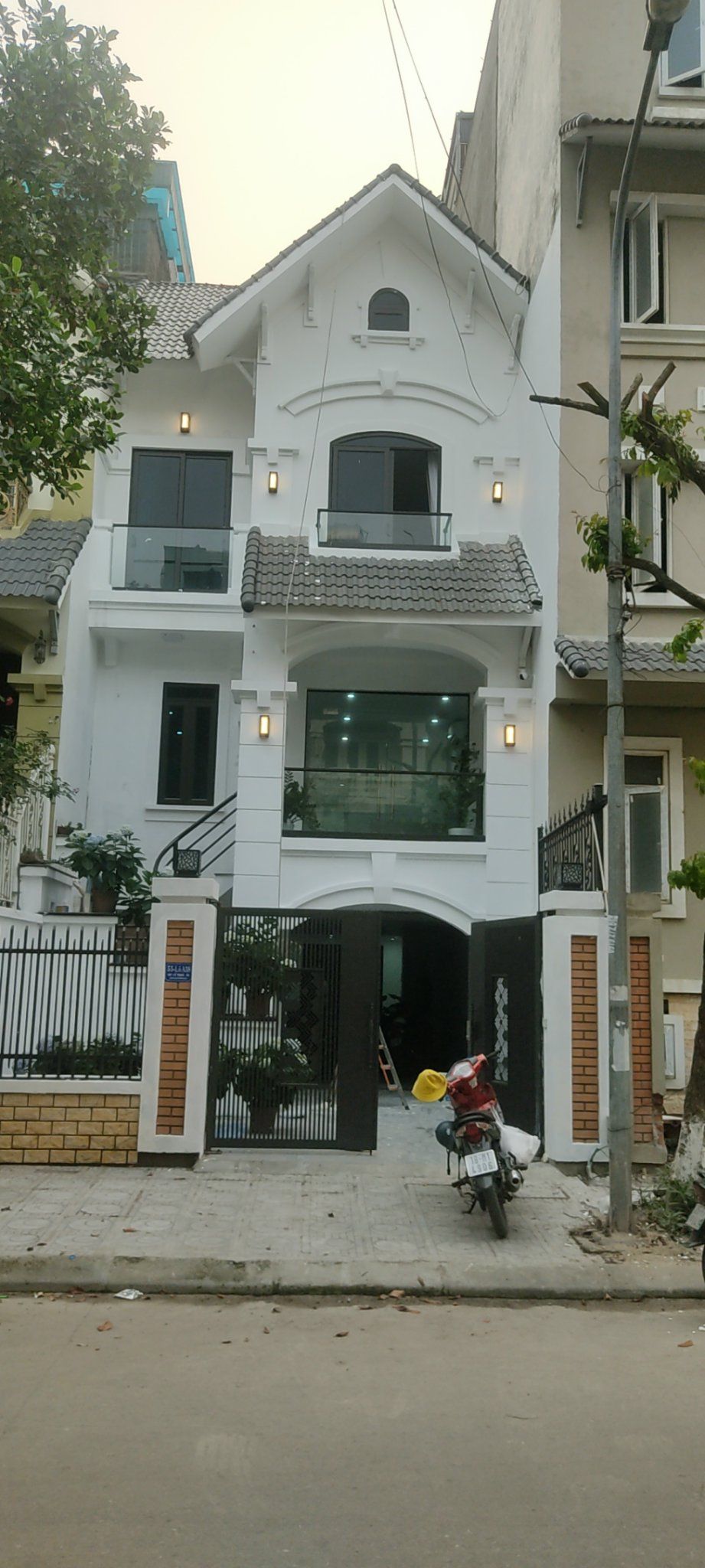 Thang máy liền kề a Hải-Geleximco khu A- Lê trọng Tấn- Hà Đông-Hà Nội