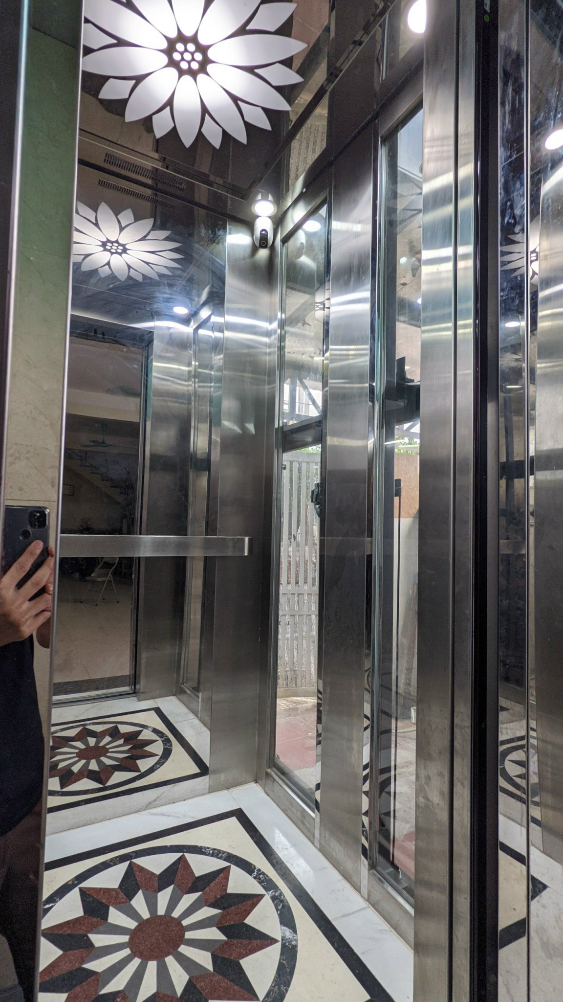 Chị Hoa-Vĩnh Tường