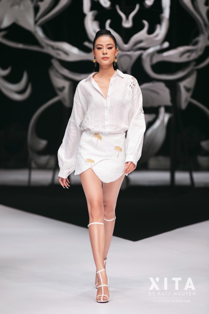 GT_ÁO SOMI TRẮNG THÊU VAI