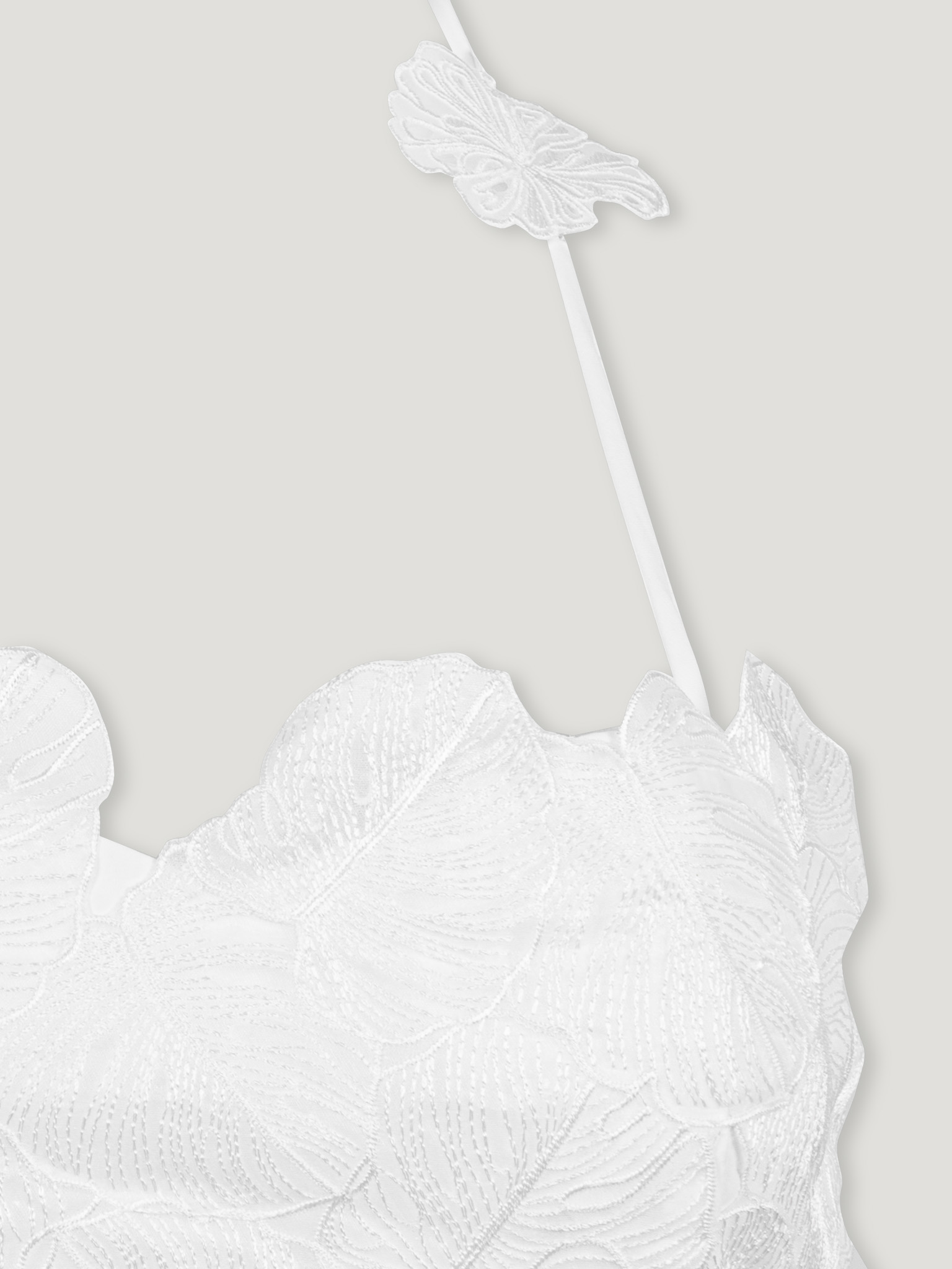 WHITE FLORAL CROPTOP