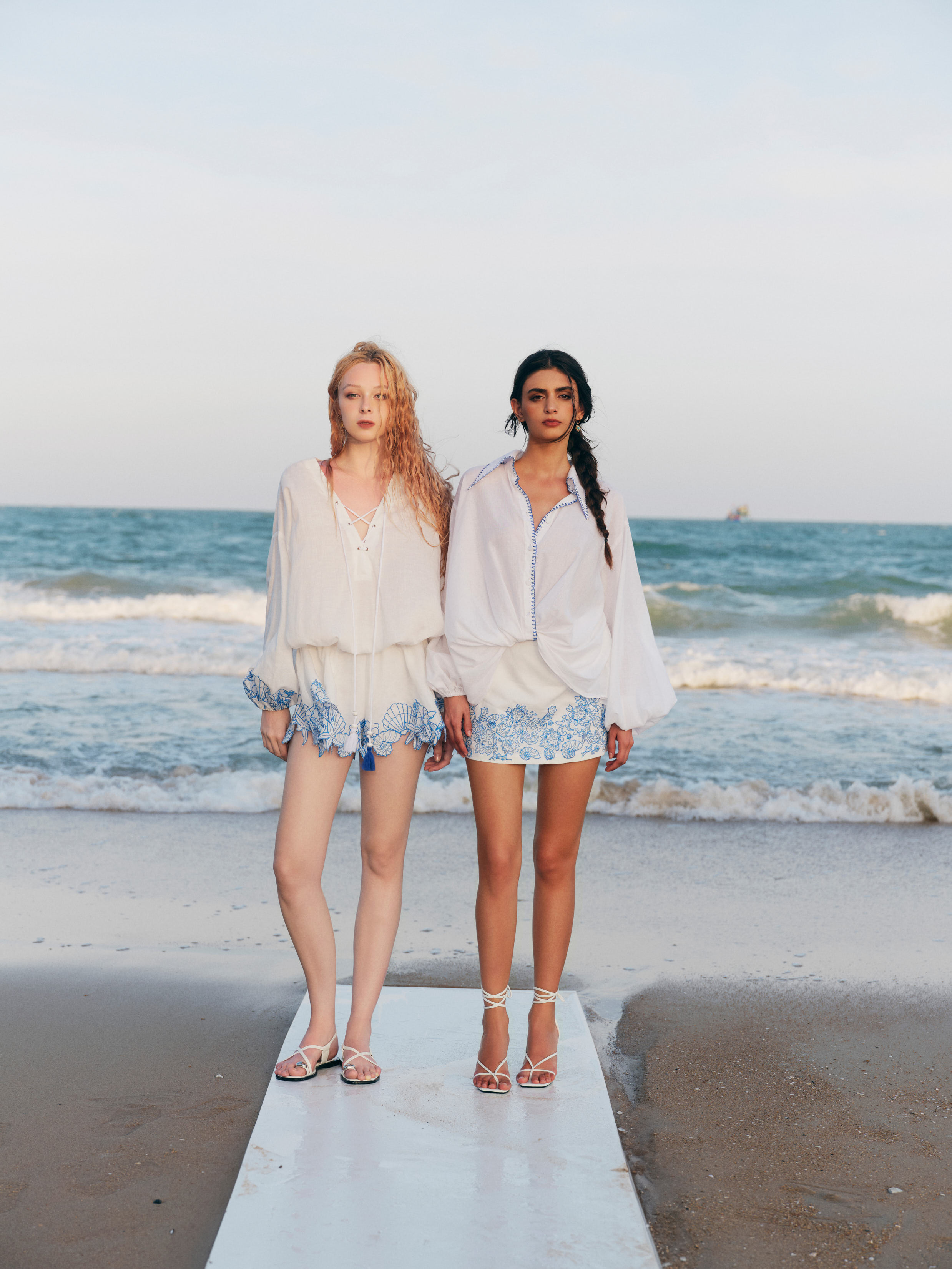 WHITE SEA SHELL LINEN JUMPSUITS