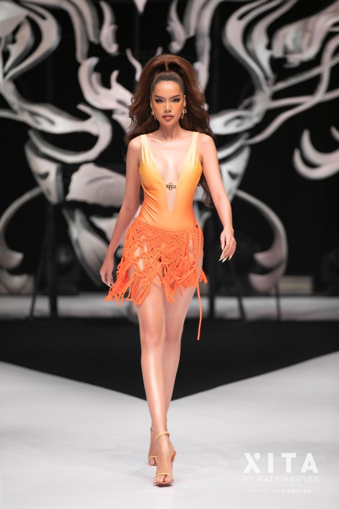 ORANGE MACRAMÉ COVER-UP