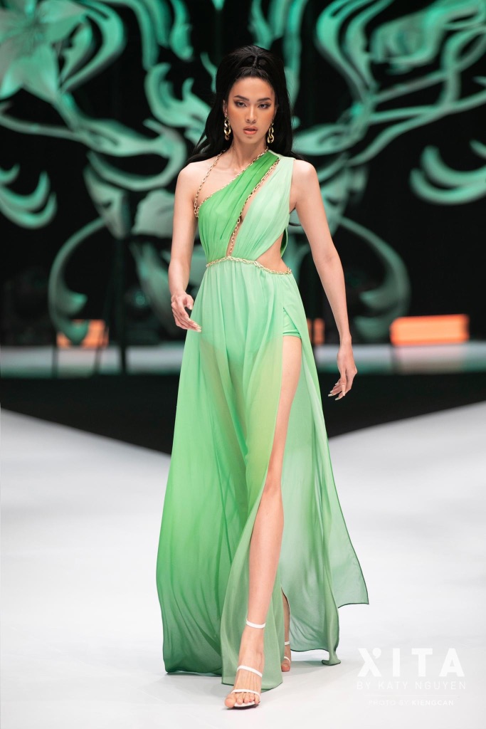 SPLIT CHAIN GREEN MAXI