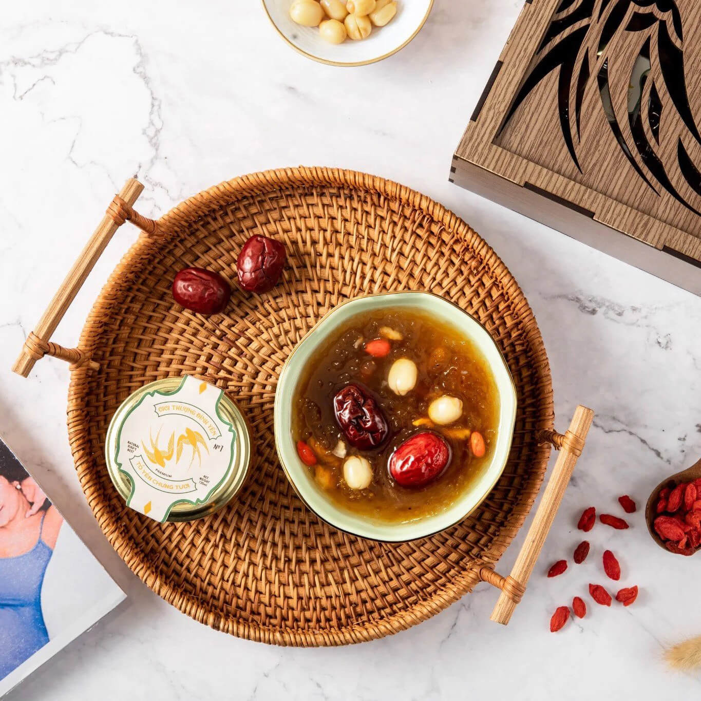 Yến chưng long thai
