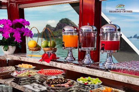 Daimond Daily Cruise 5 stars Ha Long Bay Day Tour from Hanoi