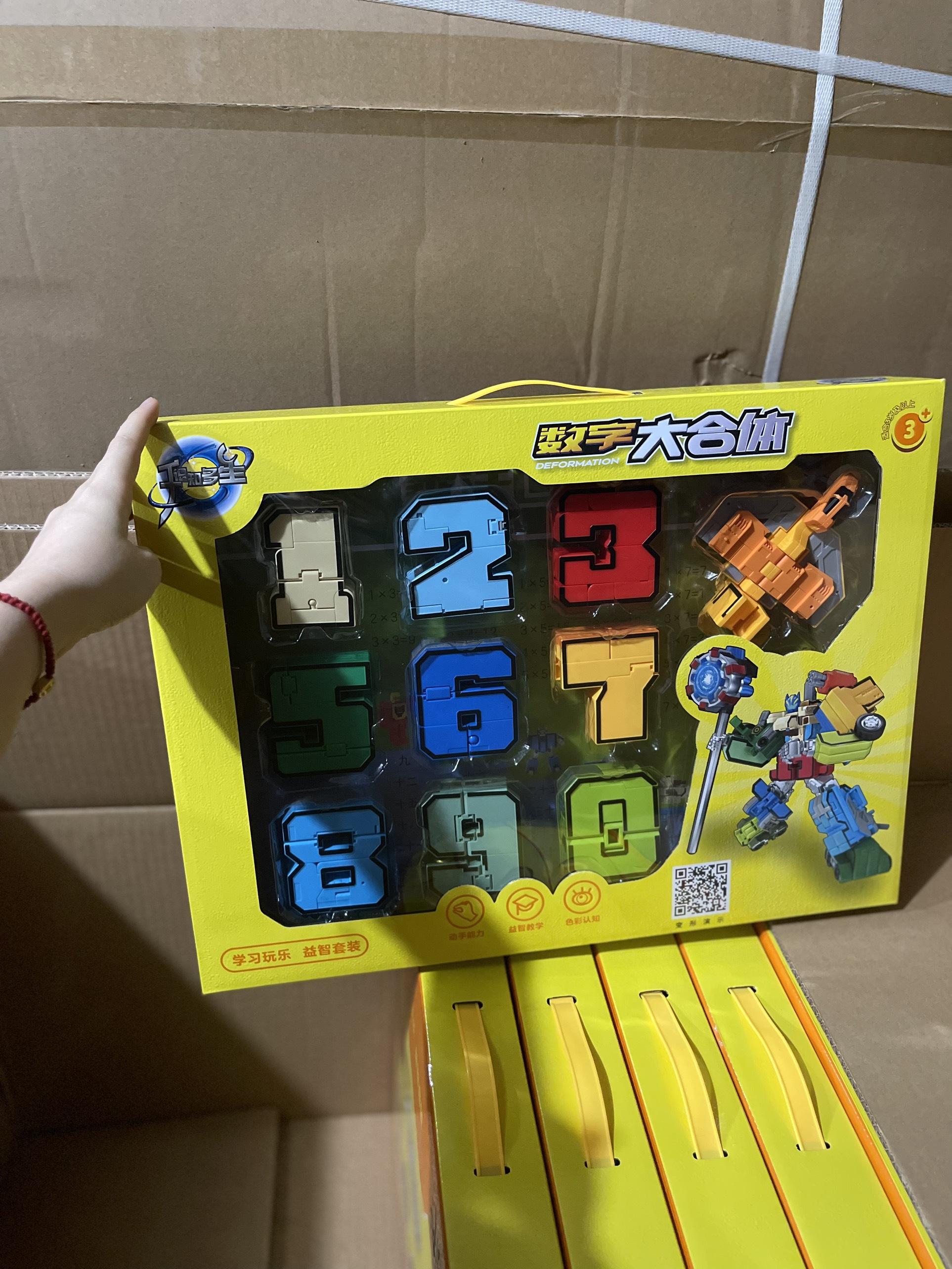Siêu nhân số size to(28 bộ/thùng)