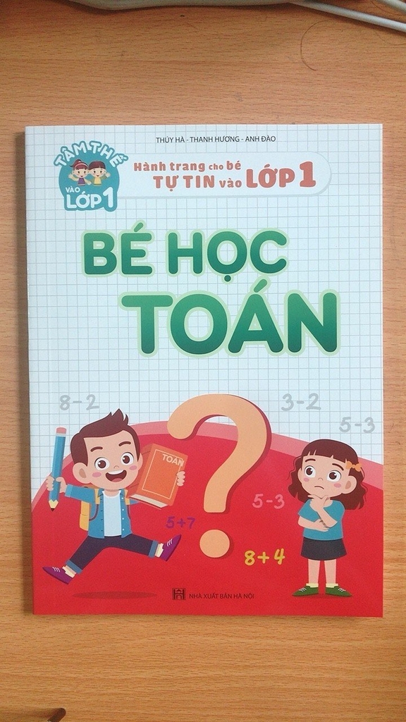 Bé học toán