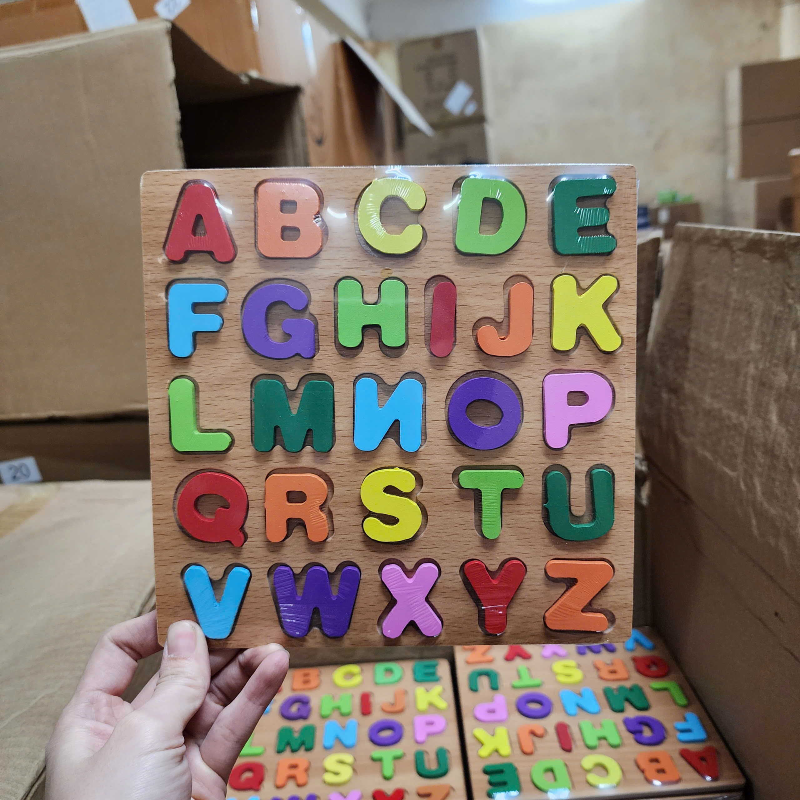 Bảng nổi mỏng 20*20