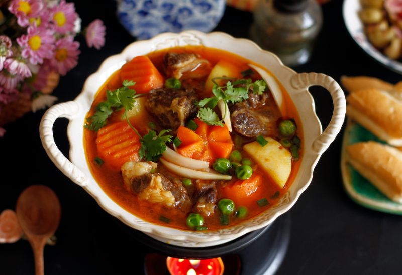 Cách Nấu Bò Hầm Khoai Tây Ngon, Đậm Đà, Thịt Mềm