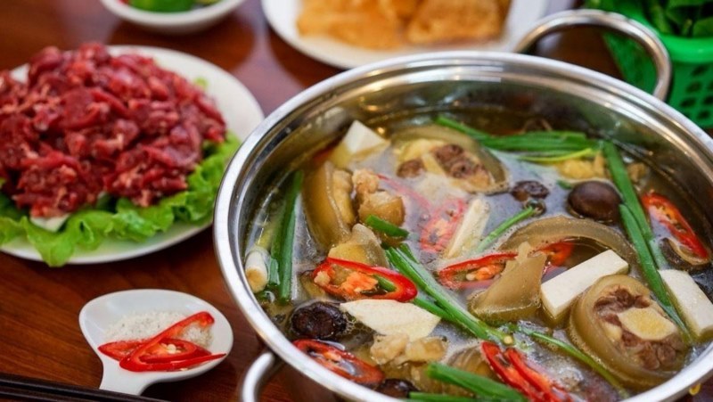 2 Cách Nấu Lẩu Đuôi Bò Thơm Ngon Đậm Vị Vô Cùng Hấp Dẫn