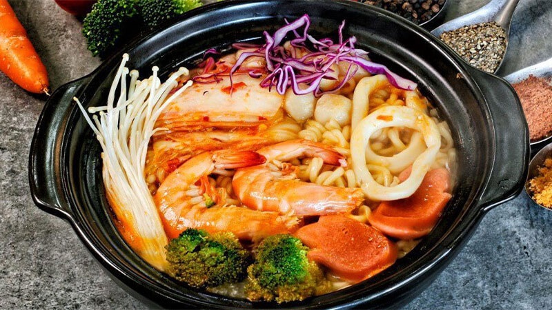 Cách nấu mì cay hải siêu hấp dẫn và chuẩn vị tại nhà