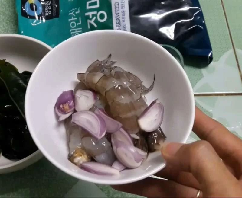 nguyên liệu nấu canh tôm rong biển