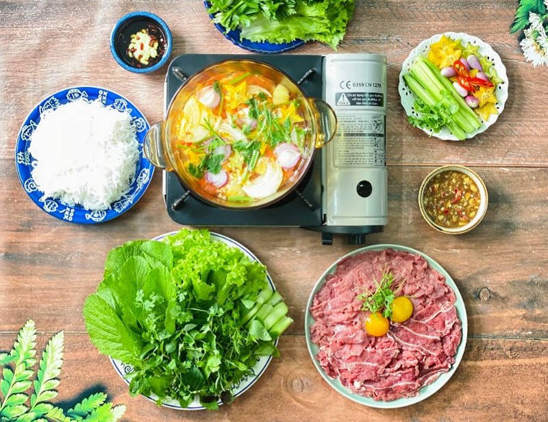 Ảnh 9: Trình bày và thưởng thức bò nhúng giấm