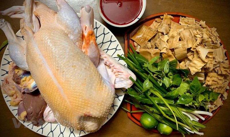 1: Nguyên liệu cơ bản để nấu bún ngan măng khô