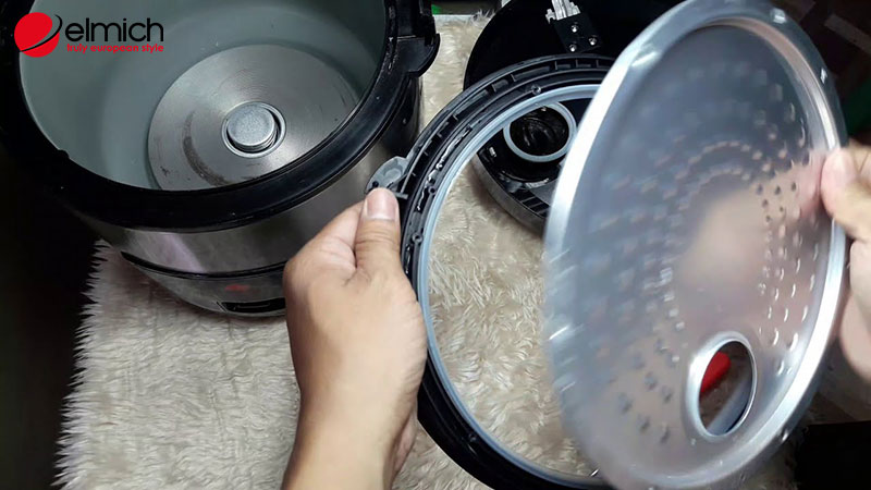 Hình 3: Chú ý để làm sạch nồi cơm điện điện tử đúng cách