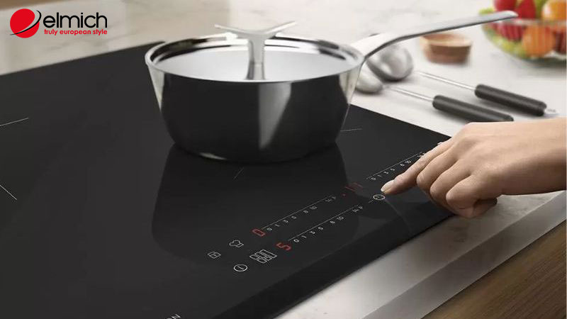 Hình 4: Chỉ sử dụng 1 ổ cắm điện duy nhất cho bếp từ