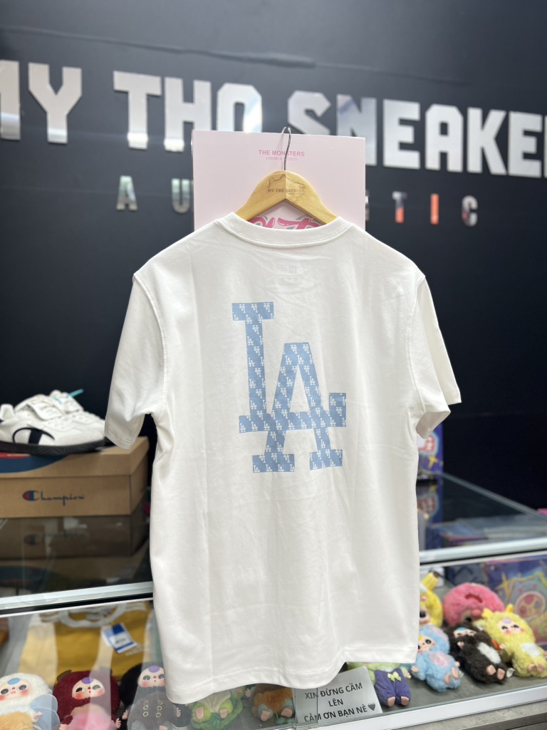 áo new era trắng LA xanh