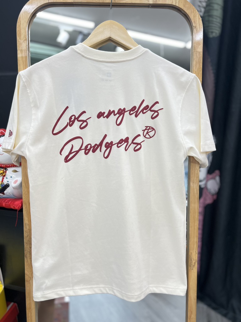 Áo New Era Begie chữ LA đỏ