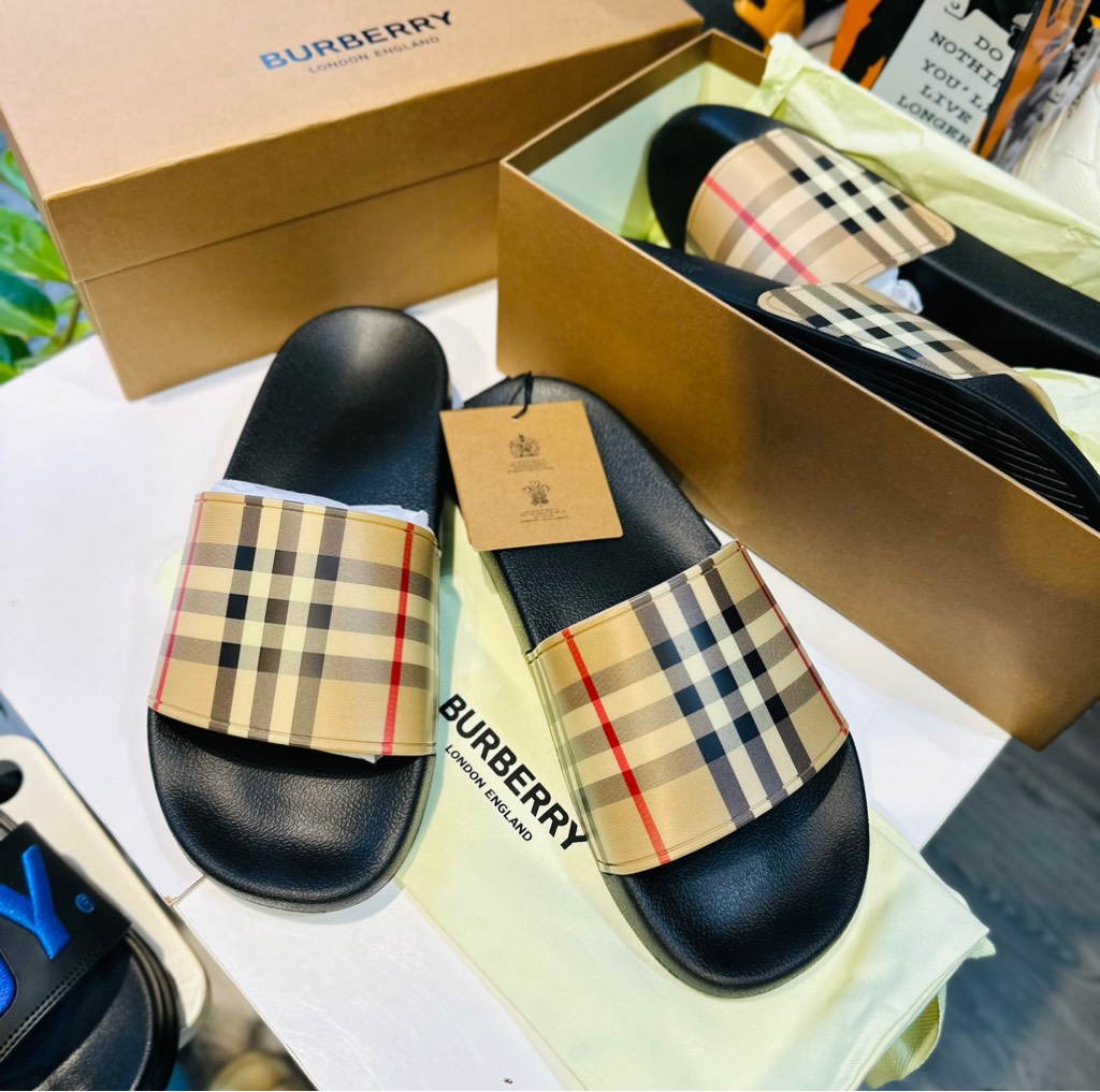 Dép Burberry Vintage SS 2021