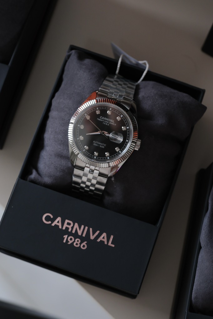 Đồng Hồ Carnival Wrist Watch Black 8131G Size 40