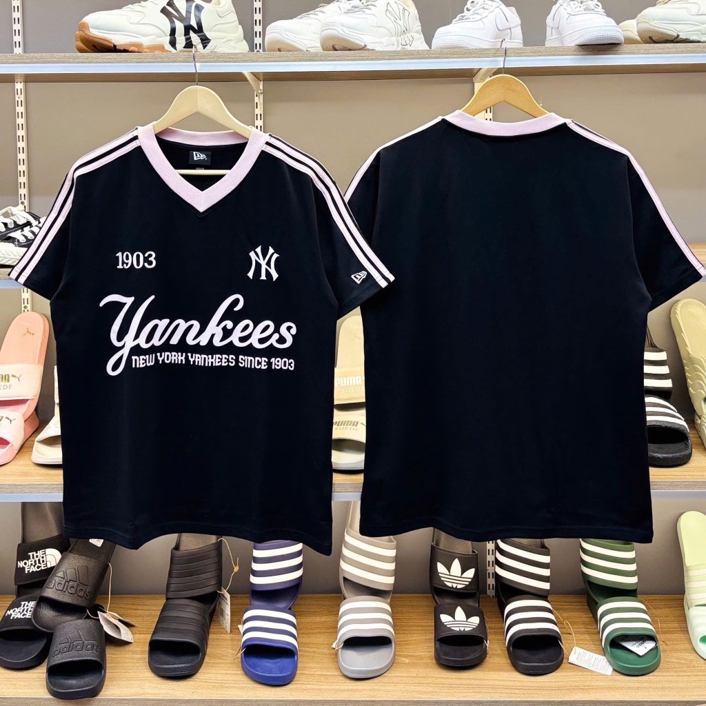 Áo New Era Đen Sọc Hồng