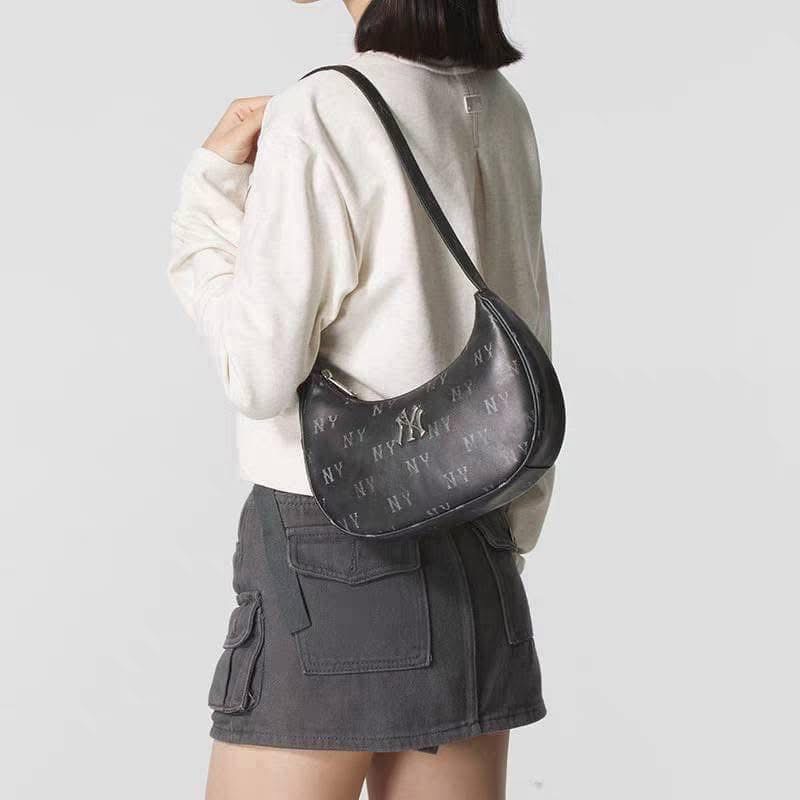Túi MLB Monogram Hoodie Bag NY Black 3ABQMV65NGP001