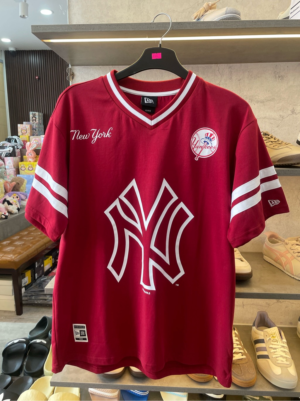 áo new era đỏ viền trắng