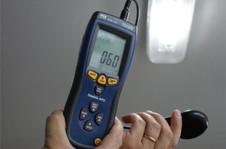 Máy đo cường độ ánh sáng PCE 174