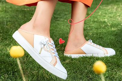 Các bản phối ngẫu hứng từ những đôi giày sneaker nữ 2023 