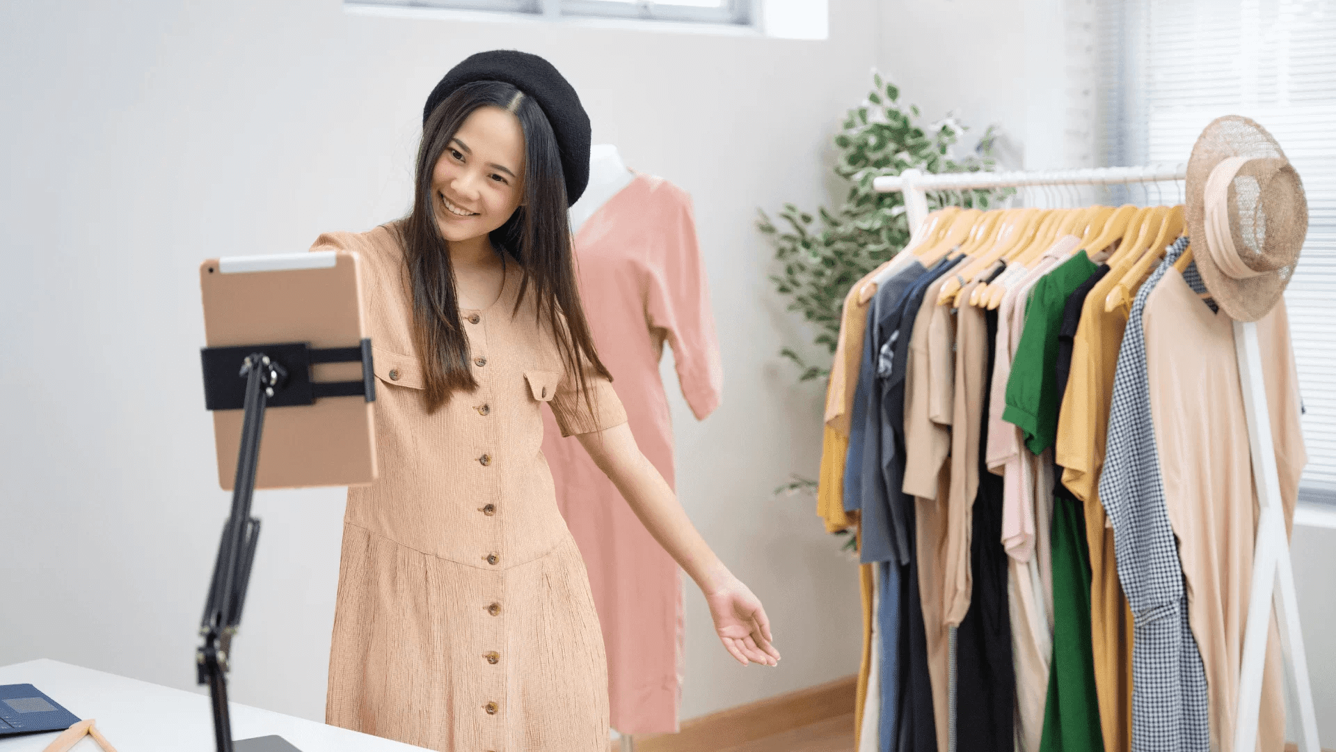 Nguồn hàng livestream quần áo nữ cần đáp ứng những tiêu chí nào?