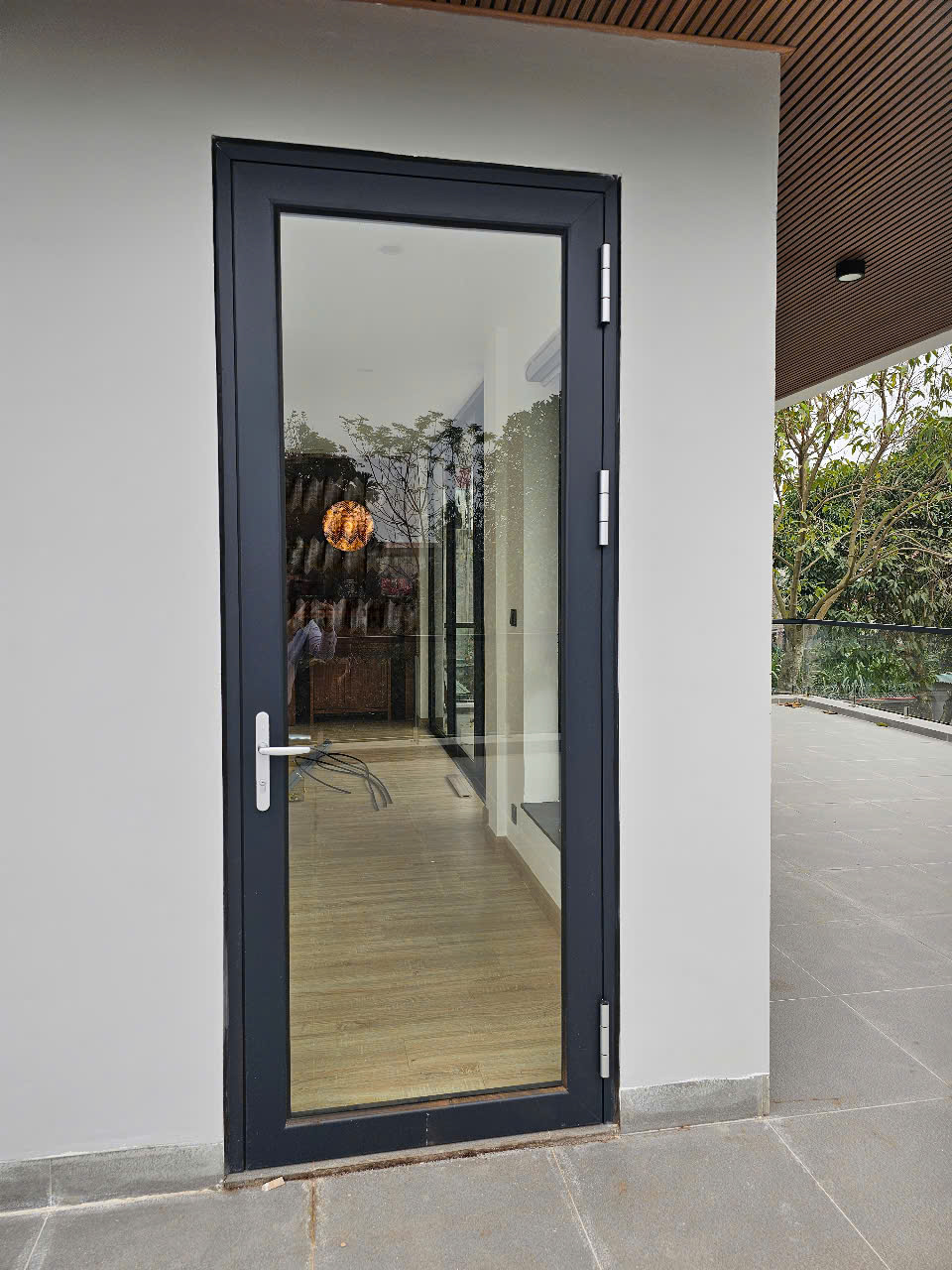 Cửa đi cánh mở nhôm hệ 55 châu âu Aluso