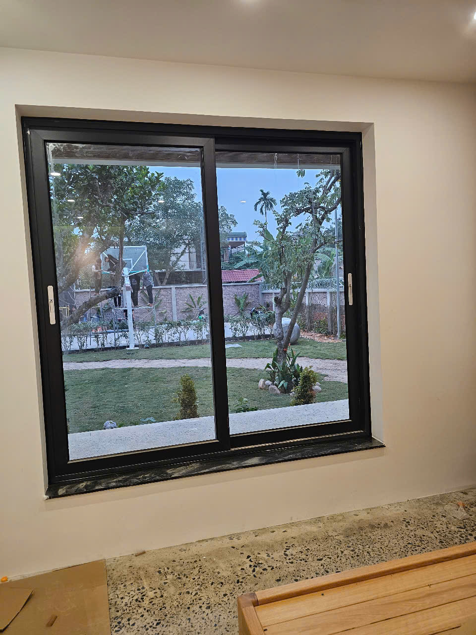 Cửa sổ lùa 2  cánh và 3 cánh hệ châu âu Aluso