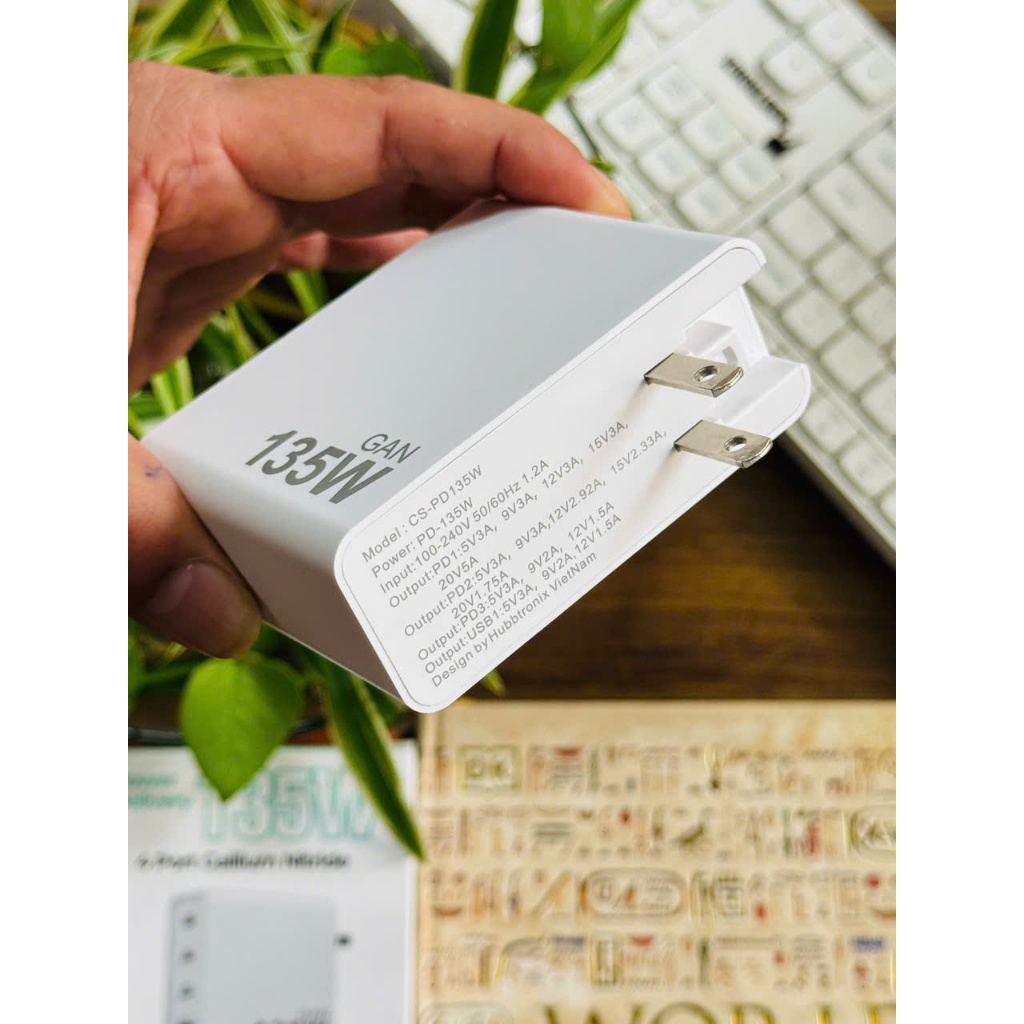 Cốc Sạc Nhanh Công suất - PD135W - GaN HubbFast 4 Cổng 3C1A PD 100W QC3.0 Sạc Laptop, Điện Thoại...