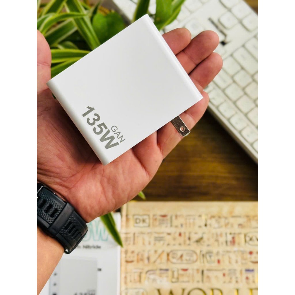 Cốc Sạc Nhanh Công suất - PD135W - GaN HubbFast 4 Cổng 3C1A PD 100W QC3.0 Sạc Laptop, Điện Thoại...