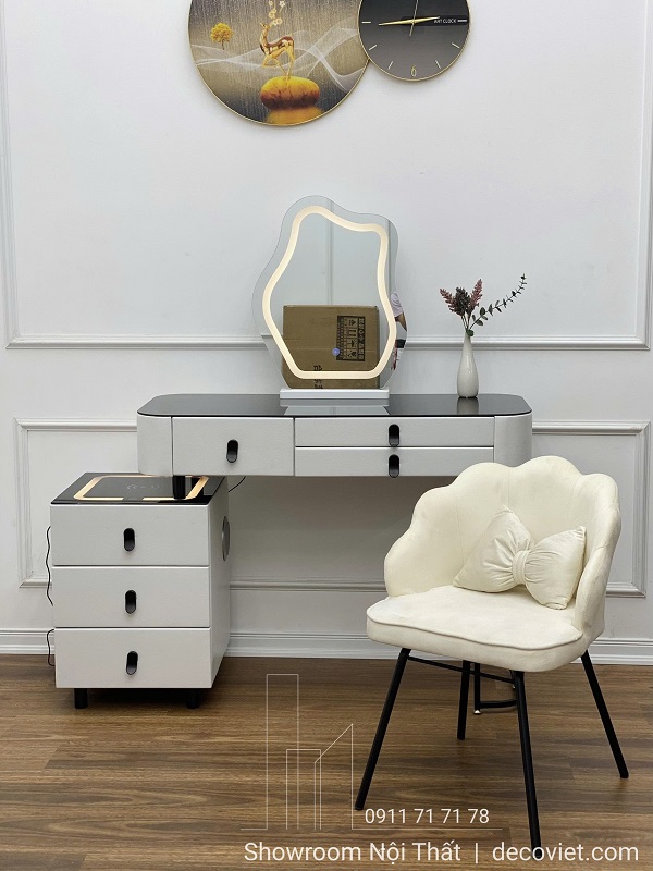 Bàn Trang Điểm Hiện Đại 64S