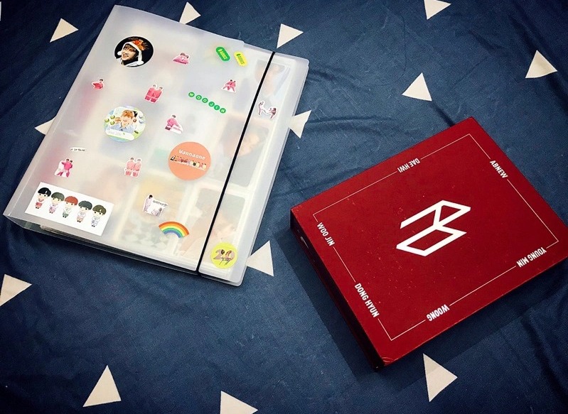 Sổ còng đựng card A4 9 ô - Binder A4 4 còng