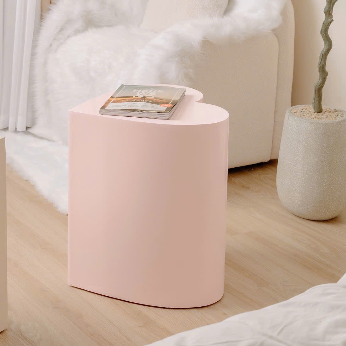 Bàn trái tim hãng Kaymily Home