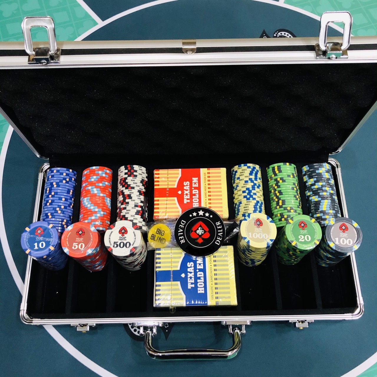 Phỉnh Poker Ba Vì Chip Poker Giá Rẻ Ship Nhanh